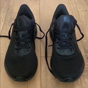 Nike all black running shoes / sneakers